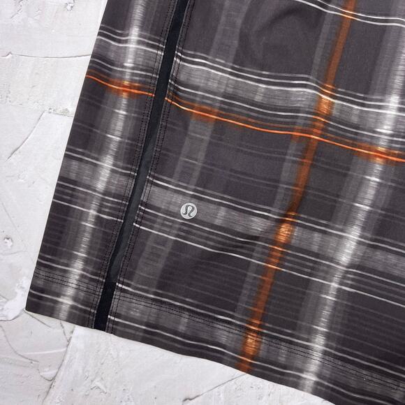 Lululemon Run Response Short Liner 9" SIZE M Gray Plaid Running Training FLAW - Picture 5 of 9